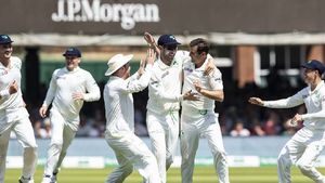 Cricket Titbits - ஒரே டெஸ்ட்டில் 12 வீரர்கள் அறிமுகம்.. எப்போது தெரியுமா?