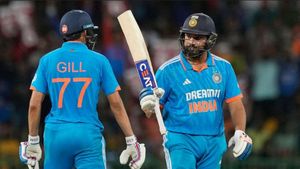 IND vs SL - யாராலும் தொட முடியாத தோனி சாதனை.. முறியடித்த ரோகித் சர்மா..இனி பக்கத்தில்கூட வர முடியாது
