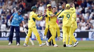 AUS vs ENG- மழை வைத்த ஆப்பு.. இங்கிலாந்துக்கு சோகம்.. தொடரை வென்ற ஆஸ்திரேலியா.. டக்கட் சதம் வீண்