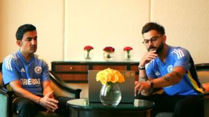 என்னை விட நீ தான் அதிகமாய் வாய் பேசி இருக்கிறாய்.. விராட் கோலியை பங்கமாக கலாய்த்த கம்பீர்