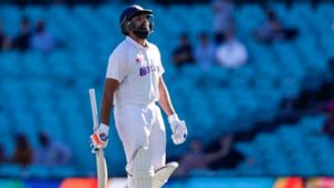 IND vs BAN - 6வது ஓவரில் ரோகித் சர்மாவை காலி செய்த வங்கதேசம்.. தடுமாறும் இந்தியா