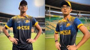 டிராவிட் மகன் சமித் இந்திய U19 அணியிலிருந்து அதிரடி நீக்கம்.. காரணம் என்ன? சோகமான ரசிகர்கள்