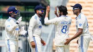 IND vs BAN: 149 ரன்களுக்கு வங்கதேசம் ஆல் அவுட்.. ஃபாலோ ஆன் கொடுக்க மறுத்த ரோஹித்.. ஏன் தெரியுமா?