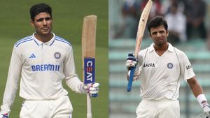 IND vs BAN: சேப்பாக்கம் மைதானத்தில் புதிய சரித்திரம் படைத்த சுப்மன் கில்.. டிராவிட் சாதனை சமன்