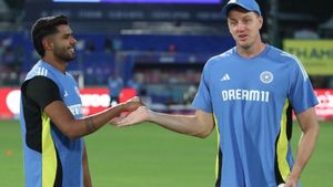 IND vs BAN: இந்திய அணியுடன் பயணிக்கவே இல்லை.. கடைசி நேரத்தில் விலகிய ஹர்சித் ராணா.. என்ன நடந்தது?