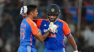 IND vs BAN: சஞ்சு - சூர்யாவால் படுமோசமான உலக சாதனை.. கதறிய வங்கதேச பவுலர்கள்.. 2 ஓவரில் 46 ரன்!