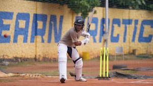 CSK: சிஎஸ்கே அகாடமியில் கொடுத்த பயிற்சி.. இந்திய அணியை வெளுத்த ரச்சின் ரவீந்திரா.. காரணமே அதுதான்!