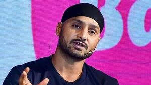 உடனே நிறுத்துங்க.. இந்திய பேட்ஸ்மேன்களின் நம்பிக்கையை உடைக்கும் செயல் இது.. ஹர்பஜன் சிங் விளாசல்