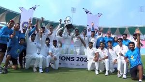 Irani Cup 2024: 27 ஆண்டுகளுக்கு பின்.. இராணி கோப்பையை வென்ற மும்பை அணி.. சாதித்து காட்டிய ரஹானே!