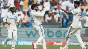 IND vs NZ- 3 ஓவரில் 3 விக்கெட்டுகள்.. ரோகித் மானத்தை காப்பாற்றிய வாசிங்டன் சுந்தர்
