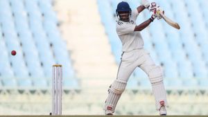 IND vs NZ: வாய்ப்பு கிடைக்கலைனா என்ன.. என்னோட பேட்டிங் ஸ்டைல் மாறாது.. அபிமன்யூ ஈஸ்வரன் பேட்டி!