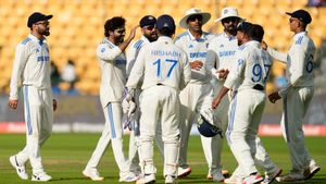 இதெல்லாம் நியாயமே இல்ல.. யாரோ செய்த தவறுக்கு இந்திய பவுலர்களுக்கு தண்டனை.. முன்னாள் வீரர் விளாசல்