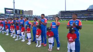IND vs SA: பாதியில் நின்ற தேசிய கீதம்.. சமாளித்த இந்திய வீரர்கள்.. சர்ச்சைக்கு என்ன காரணம்?
