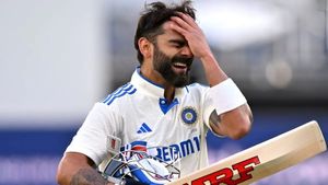 IND vs AUS: மாபெரும் வரலாறு படைத்த விராட் கோலி.. டான் பிராட்மேன் சாதனையை முறியடித்து அசத்தல்