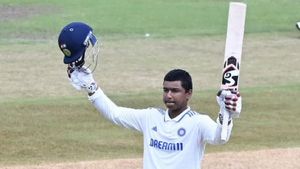 IPL 2025- 13 வயது வீரர் சூர்யவன்ஷி கையில் சம்பளம் போகாது! காரணம் என்ன? சிறுவர்களுக்கு அனுமதி உண்டா?