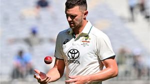 IND vs AUS: ஆஸ்திரேலிய அணி சோலி முடிந்தது.. முக்கிய வீரர் விலகல்.. பகல் - இரவு போட்டியில் மாற்றம்