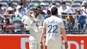IND vs AUS: வாயை விட்ட ஸ்டார்க்.. ஹெல்மெட்டை தாக்கிய ஹர்ஷித்.. பெர்த் டெஸ்ட்டில் என்ன நடந்தது?