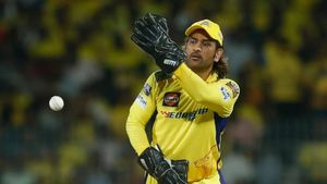 IPL 2025: தோனி இடத்துக்கு இவங்க 2 பேரை விட்டா வேற யாரும் இல்லை.. சிஎஸ்கே அணிக்கு வந்த சிக்கல்