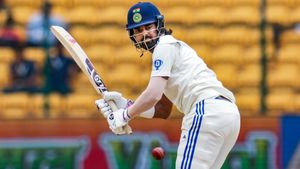 IND vs AUS: ராகுல் செய்த செயல்.. தோனிக்கு பிறகு இவர்தான்.. நெகிழ்ந்து போன ரசிகர்கள்.. என்ன நடந்தது?