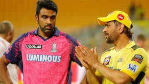 IPL Auction: பெரிய தொகைக்கு அஸ்வினை வாங்கிய சிஎஸ்கே.. வரலாறு திரும்பியது.. ரசிகர்கள் கொண்டாட்டம்