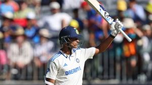 IND vs AUS: செஞ்சுரி அடிக்கும் முன் ஜெய்ஸ்வால் செய்த சம்பவம்.. அரண்டு போன ஆஸ்திரேலியா.. 4வது சதம்