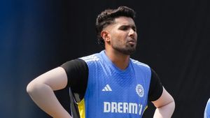 செல்லப் பிள்ளையை இறக்கும் கம்பீர்.. IND vs AUS முதல் டெஸ்ட் போட்டியில் அறிமுகம் ஆகும் ஹர்ஷித் ராணா