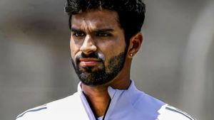 நான் பவுலிங் செய்ய தாமதமானதற்கு அதுதான் காரணம்.. பிட்ச் எப்படி இருக்கு? வாஷிங்டன் சுந்தர் பேட்டி!
