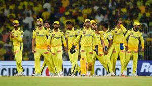 ஐபிஎல் வரலாற்றில் சிஎஸ்கே அணிக்காக அதிக ரன்கள் அடித்தவர்கள் பட்டியல்.. முதல் டாப் 15 வீரர்கள்