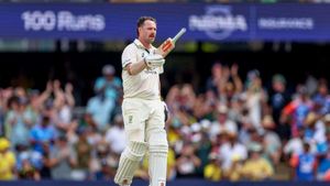 IND vs AUS: உலகிலேயே எந்த பேட்ஸ்மேனும் செய்யாத டக் அவுட் - செஞ்சுரி சாதனையை செய்த ட்ராவிஸ் ஹெட்