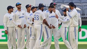 IND vs AUS: பகலிரவு டெஸ்ட்.. ஆட்டம் தொடங்கும் நேரம் என்ன? எந்த டிவி மற்றும் ஓடிடியில் பார்க்கலாம்?