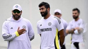 வீழ்வேனென்று நினைத்தாயோ.. ஹிட்மேன் வச்ச ட்விஸ்ட்.. சாம்பியன்ஸ் டிராபிக்கான அணி தேர்வில் ரோஹித் சர்மா