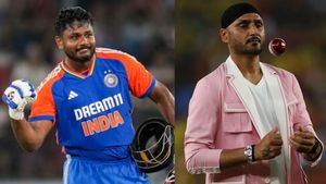 ODI கிரிக்கெட்டில் பேட்டிங் ஆவரேஜ் 55 வைத்திருக்கிறார்.. இருந்தும் இந்திய அணியில் இடமில்லை- ஹர்பஜன்
