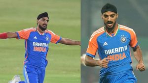 சர்வதேச கிரிக்கெட்டுக்கு அறிமுகமாகி 2 ஆண்டுகளில் யாருமே செய்யாத சாதனை.. அர்ஸ்தீப்க்கு ஐசிசி கவுரவம்