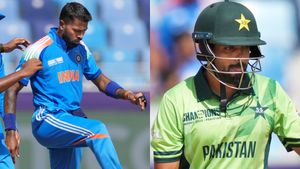 IND vs PAK: ஹர்திக் செய்த செயல்.. நொந்து போன பாபர் அசாம்.. கொண்டாடிய ரசிகர்கள்.. என்ன நடந்தது?