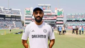 IND vs ENG: வரலாறு படைத்த வருண் சக்கரவர்த்தி.. 51 ஆண்டு கால சாதனை.. அறிமுகப் போட்டியில் ரெக்கார்டு