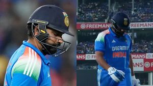 இப்படி ஒரு மனுஷனா.. தானைத் தலைவன் ரோஹித் சர்மாவை ரவுண்டு கட்டி பொளக்கும் ரசிகர்கள்.. என்ன நடந்தது?