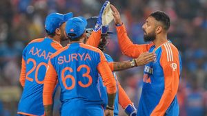 IND vs ENG: எந்த இந்திய பவுலரும் செய்யாததை 2 முறை செய்து காட்டிய வருண் சக்கரவர்த்தி.. மெகா சாதனை