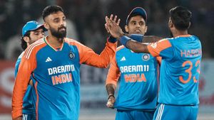 IND vs ENG: வருண் சக்கரவர்த்திக்கு மெகா ஜாக்பாட்.. இந்திய ODI அணியில் சேர்ப்பு.. தீவிர வலைப் பயற்சி