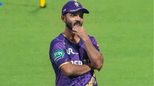 IPL 2025: “கேப்டன்சியே பண்ணத் தெரியலை”.. லைவ் மேட்ச்சில் வெளுத்து வாங்கிய சுரேஷ் ரெய்னா, உத்தப்பா