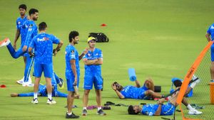 CSK vs MI - சிஎஸ்கே அணிக்கு சாதகமாக விழுந்த டாஸ்.. பிளேயிங் லெவனில் டிவிஸ்ட் வைத்த ருதுராஜ்