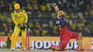 IPL 2025- அணியை விட தோனி தான் முக்கியம்.. சிஎஸ்கே ரசிகர்களை சாடிய அம்பத்தி ராயுடு