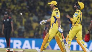 IPL 2025: சிஎஸ்கே-வுக்கு செய்யப்படும் துரோகம்.. முழு பவரையும் எடுத்து கொண்ட பிசிசிஐ.. கடுப்பான தோனி