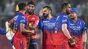 கோலிக்கு ஆர்சிபி கேப்டன் பதவி பிடிக்கல.. நாங்க தொடர்ந்து 4 முறை கோப்பை வெல்வோம்- ஜித்தேஷ் பேச்சு