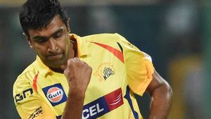 IPL 2025- சிஎஸ்கே-க்கு தோனியை விட மிக முக்கியமானவர் அஸ்வின் தான்.. ஏன் தெரியுமா?