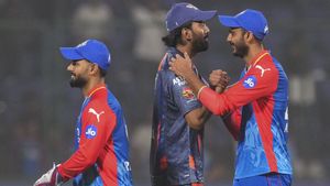 IPL 2025- டெல்லி அணியின் புதிய கேப்டனாக அக்சர் பட்டேல் அறிவிப்பு.. புறக்கணிக்கப்பட்டாரா KL ராகுல்?