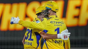 IPL 2025- சிஎஸ்கே அணிக்காக ஒவ்வொரு சீசனிலும் அதிக ரன்கள் அடித்த வீரர்கள் யார்?