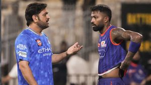 CSK vs MI இன்று மோதல்..இரு அணிகளின் பிளேயிங் லெவன் என்ன? ஹர்திக்,பும்ரா இல்லாததால் MI-க்கு பின்னடைவு