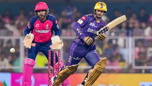 KKR vs RR: மாபெரும் வரலாறு படைத்த குவின்டன் டி காக்.. 97 ரன்கள் குவித்து பல்வேறு சாதனைகளை உடைத்தார்