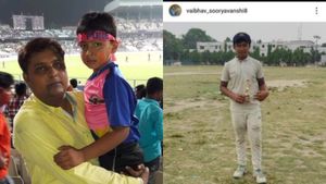 14 வயது என குறைத்து கூறி ஏமாற்றுகிறாரா வைபவ் சூர்யவன்ஷி? 3 புகைப்படத்தால் வெளியான உண்மை
