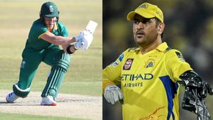 IPL 2025: சிஎஸ்கே அணிக்குள் வருகிறாரா குட்டி டிவில்லியர்ஸ்.. இது என்ன புது டிவிஸ்ட்டா இருக்கு?